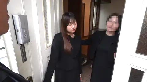 【LUNATICS lulu00454 北岡果林】 法事で再会した姪っ子と不謹慎な一夜を共にした話 – 父親を亡くした悲劇な彼女の美少女進化とデカ尻に思わず勃起するまで