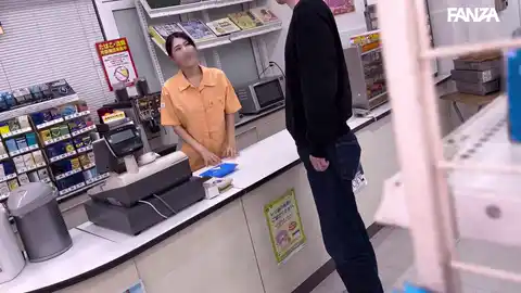 【素人ぱいぱい pai372 碧那美海】 イチャイチャバイトテロSEXコンビニの母性ある店員は、可愛くて恥ずかしいサービスを提供しています。